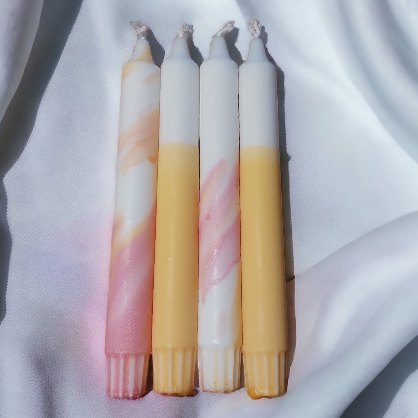 Páska kerti blönduð gul | 4 stk Handlituð kerti